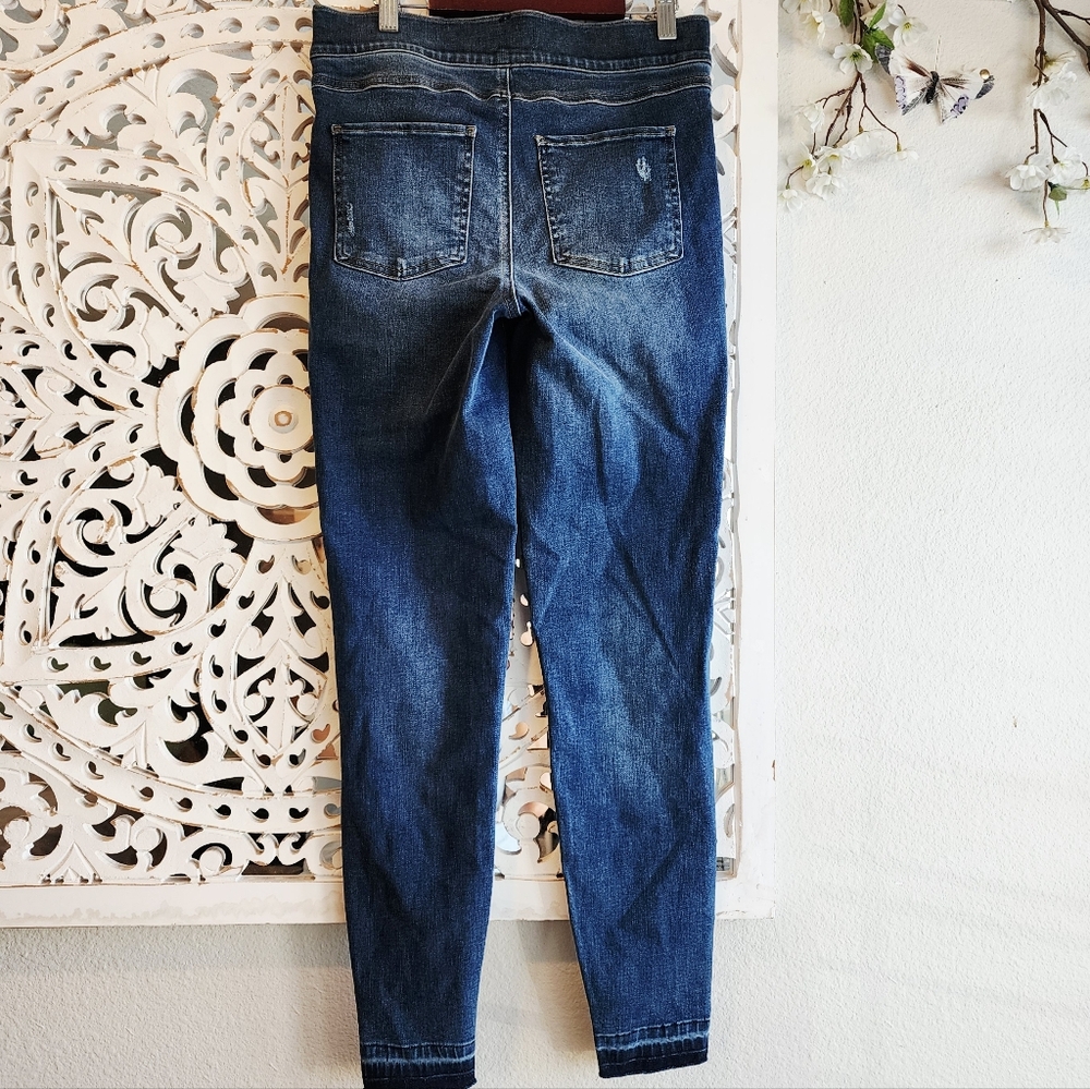 SPANX Distressed Ankle SkinnyJeans Size Medium, Medium Wash - Picture 13 of 16